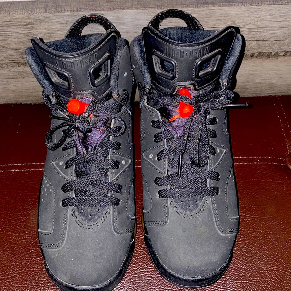 Jordan 6 red & black